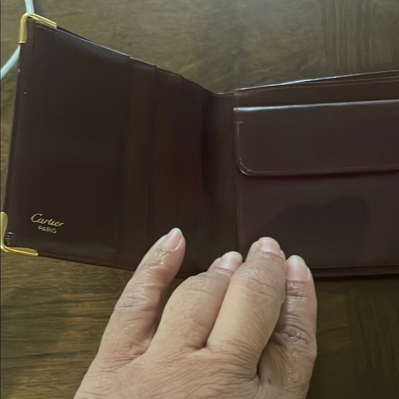 Authentic Cartier Elegant Burgundy Leather Wallet with Gold Accents - Picture 2 of 6